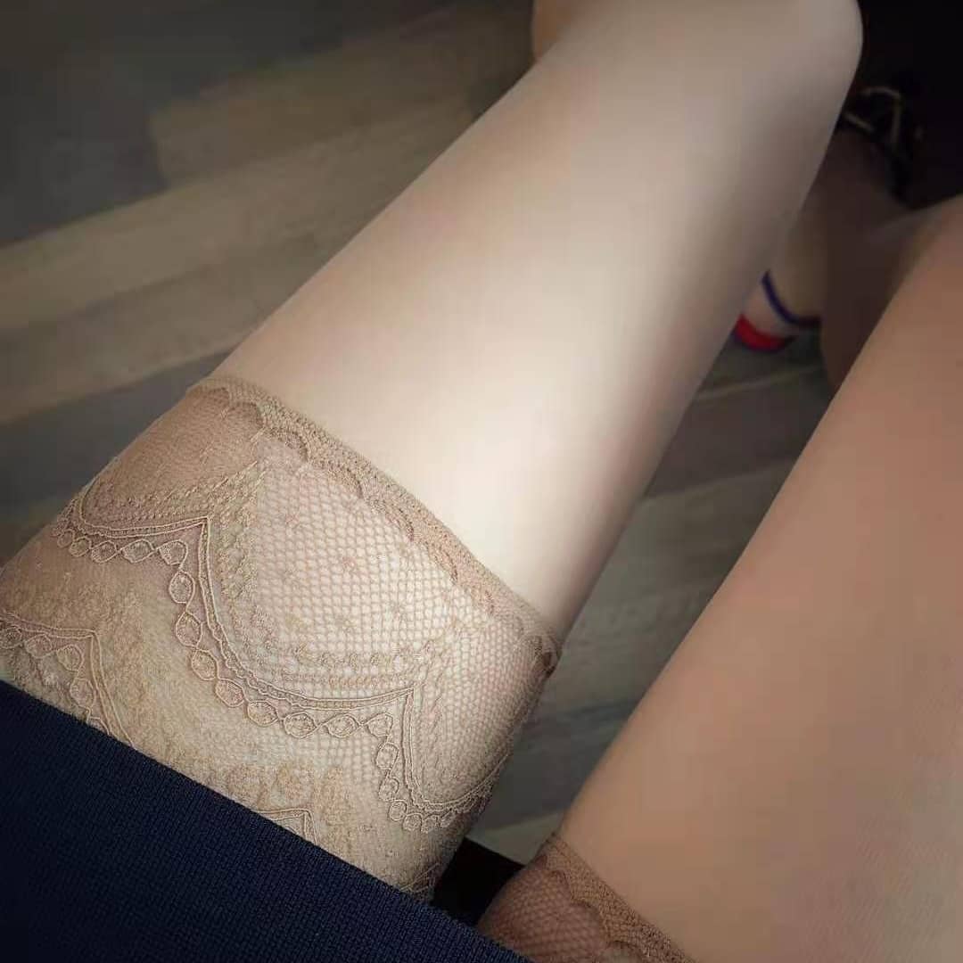  INS小姐姐-honeygirlinnylons【3200P+V 2.6GB】 第2张