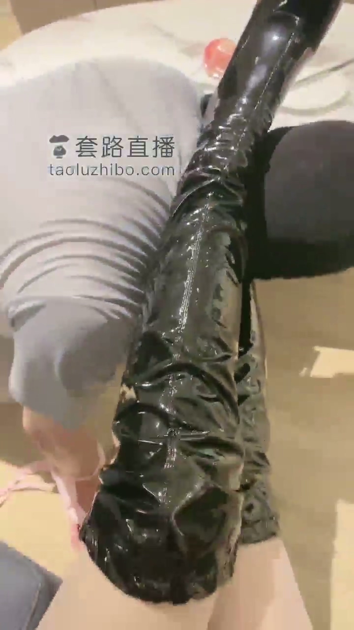 虞姬 长靴 腿绞 强迫喂食圣水【视频时长45分】  第16张